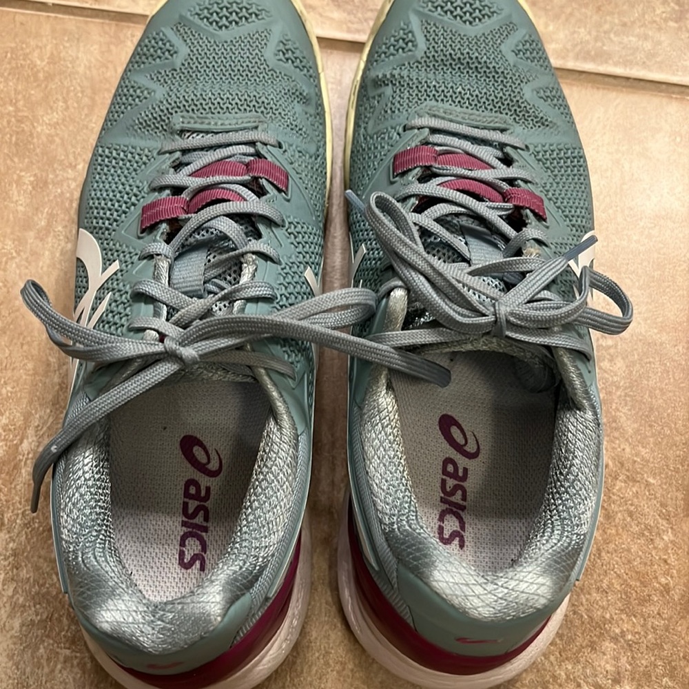 Women’s ASICS Gel Resolution 8 Tennis Shoes